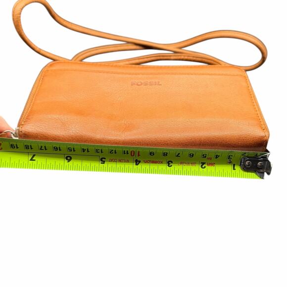 Fossil Leather Wallet Crossbody Tan Zip Around Phone Bag - Picture 5 of 7